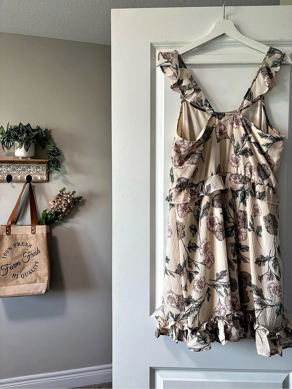 Dex Floral Ruffle Dress - Picture 2 of 4